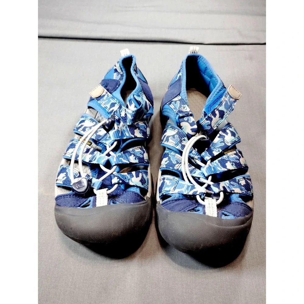 KEEN Newport H2 Unisex Kids Sz 4‎ Sandals Blue Camouflage Closed Toe Waterproof